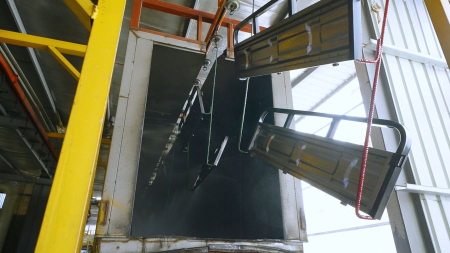 Electrophoresis coating line for rust protection